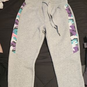 Screenshot Brand Gray Sweatpants with Camouflage Accents Size Small